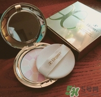 elegance極致歡顏蜜粉怎么樣？elegance蜜粉餅好用嗎？