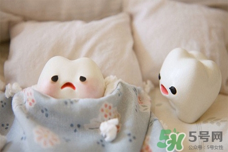 坐月子刷牙怎么辦？坐月子可以用漱口水嗎？