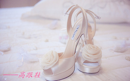 高跟鞋會(huì)傷害半月板嗎 半月板損傷能穿高跟鞋嗎