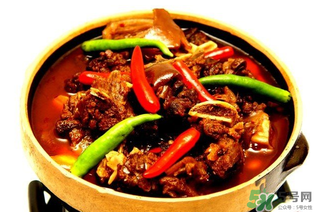 狗肉和什么一起吃最好？狗肉和什么一起燉好吃？