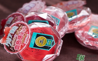 canmake腮紅膏怎么用？canmake腮紅膏使用方法