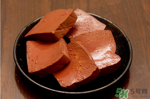 羊血和豬血哪個(gè)好？羊血與豬血的區(qū)別