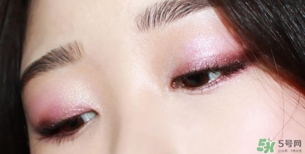 lunasol日月晶采貓眼石畫(huà)法 日月晶采貓眼石眼影試色