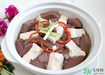 豬血和豆腐能一起吃嗎？豬血可以和豆腐一起吃嗎？