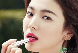 冬天涂什么顏色的口紅？冬天適合什么顏色口紅？