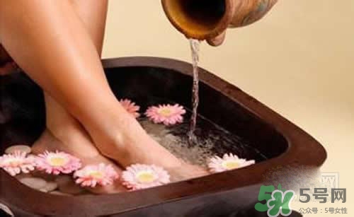 頭發(fā)沒干睡覺頭疼怎么辦？頭發(fā)沒干睡覺頭疼怎么緩解