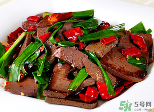 寶寶可以羊血嗎？一歲寶寶能吃羊血嗎？