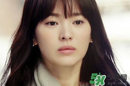 冬天適合什么顏色的口紅？冬天涂什么顏色口紅好看？