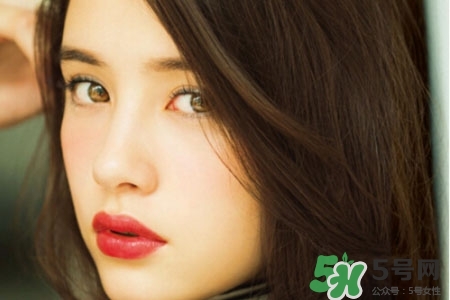 冬天適合什么顏色的口紅？冬天涂什么顏色口紅好看？