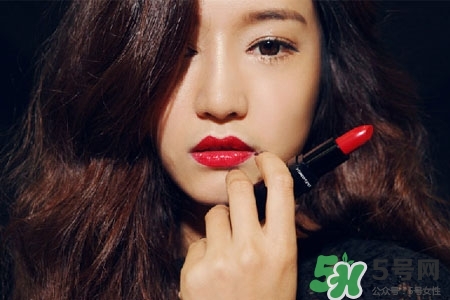 冬天適合什么顏色的口紅？冬天涂什么顏色口紅好看？