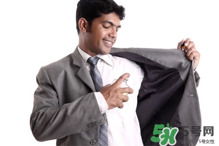 男士冬天用什么香水？四款冬日新款男士香水推薦