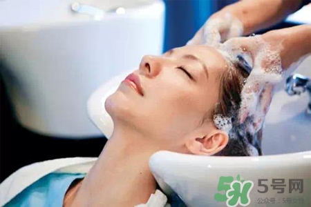 冬天適合用什么洗發(fā)水？冬天用什么洗發(fā)水好？