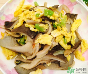 平菇能和雞蛋一起吃嗎？平菇和雞蛋能一起吃嗎？