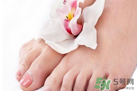 暖寶寶能貼腳底嗎？暖寶寶可以貼腳底嗎？