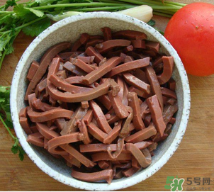 坐月子可以吃羊血嗎？坐月子能吃羊血嗎？