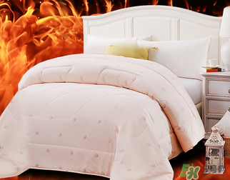 冬天蓋什么被子保暖又舒服？冬天蓋蠶絲被暖和嗎？