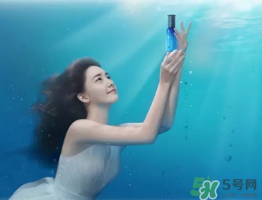 悅詩(shī)風(fēng)吟熔巖海水精華怎么用？悅詩(shī)風(fēng)吟熔巖海水精華使用方法