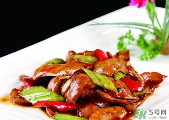 豬腰子里面白色物能吃嗎？豬腰子里的白色能吃嗎？