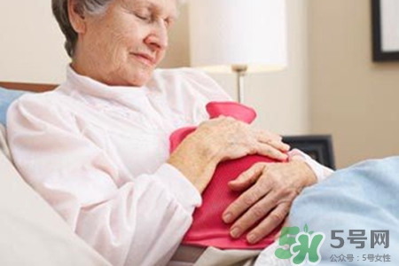 痛經(jīng)能用熱水袋敷肚子嗎？來(lái)大姨媽的時(shí)候熱水袋敷肚子好嗎？