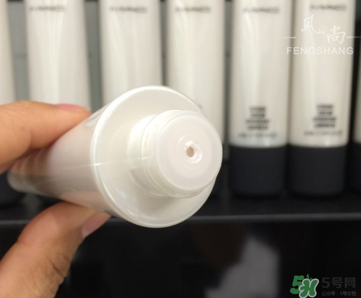 mac晶亮潤(rùn)膚乳液怎么用?mac晶亮潤(rùn)膚乳液使用方法 mac晶亮潤(rùn)膚乳液怎么用?mac晶亮潤(rùn)膚乳液使用方法