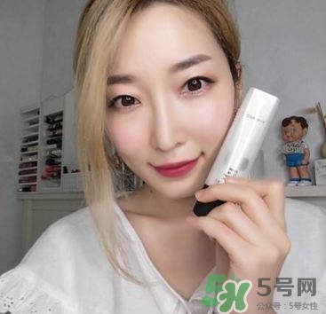 mac晶亮潤(rùn)膚乳液怎么用?mac晶亮潤(rùn)膚乳液使用方法 mac晶亮潤(rùn)膚乳液怎么用?mac晶亮潤(rùn)膚乳液使用方法