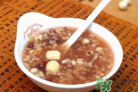 冬天可以喝紅豆薏米粥嗎？冬天喝紅豆薏米粥好嗎？