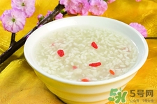 經(jīng)常吃醪糟雞蛋能催奶嗎？酒釀蛋的功效與作用