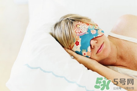 冬天早上起來喉嚨痛怎么回事？冬天早上起來喉嚨痛怎么辦？