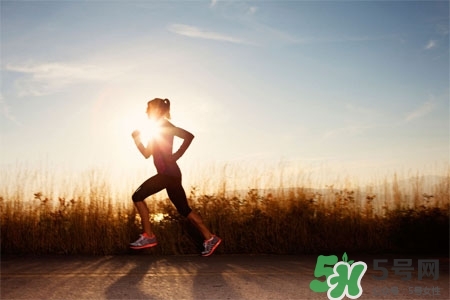 冬天早上跑步后想睡覺(jué)怎么回事？為什么冬天早上運(yùn)動(dòng)后想睡覺(jué)？