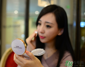 愛敬和luna哪個好？age20s和luna的區(qū)別