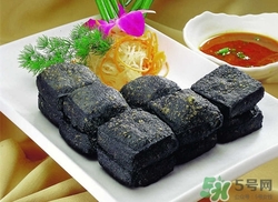 臭豆腐可以多吃嗎?臭豆腐吃多了有危害嗎 臭豆腐可以多吃嗎?臭豆腐吃多了有危害嗎
