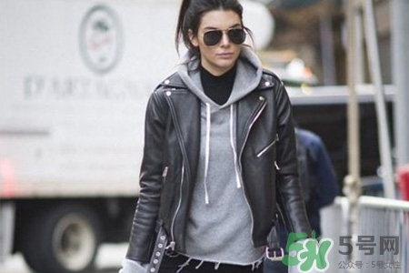 加絨衛(wèi)衣掉毛怎么辦？抓絨衛(wèi)衣在清洗的時(shí)候掉毛怎么處理？