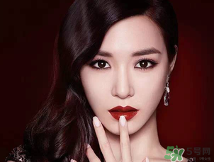 圣羅蘭唇釉和阿瑪尼唇釉哪個好？ysl和阿瑪尼唇釉哪個好？