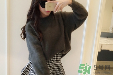 穿貂絨毛衣為什么會(huì)癢？穿貂絨毛衣身上癢怎么辦？