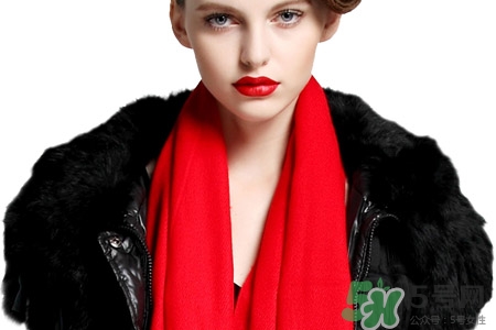 羊絨圍巾怎么清洗？羊絨圍巾的洗滌方法