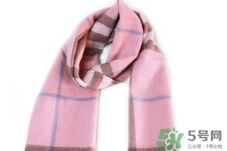 羊絨圍巾可以水洗嗎？羊絨圍巾在家能水洗嗎？