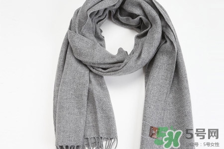 羊絨圍巾怎么保養(yǎng)？羊絨圍巾在家如何保養(yǎng)？