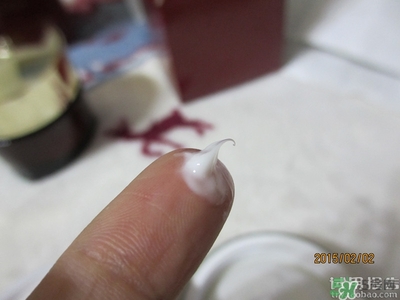 雅詩(shī)蘭黛紅石榴系列真假 雅詩(shī)蘭黛紅石榴系列真假鑒別