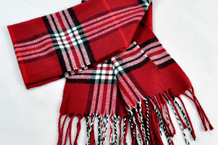 怎樣辨別巴寶莉山羊絨圍巾真假？巴寶莉圍巾真假辨別