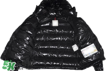 冬天穿皮衣和羽絨服哪個(gè)更保暖？冬天穿皮衣好還是羽絨服好？