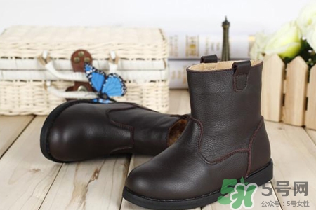 冬天可以穿皮鞋嗎？冬天能穿皮鞋嗎？