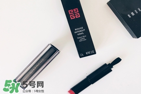 紀(jì)梵希禁忌之吻唇膏多少錢？紀(jì)梵希禁忌之吻唇膏專柜價(jià)格