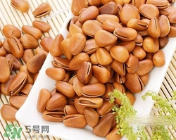 松子和核桃哪個營養(yǎng)價值更高？松子和核桃哪個更容易發(fā)胖？