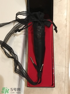 cl黑管口紅和金管有什么區(qū)別？cl黑管和cl金管哪個好？