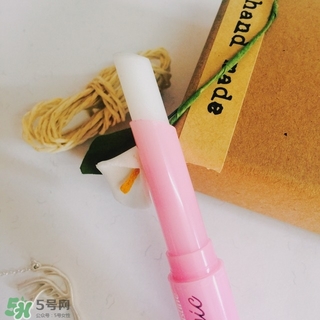 mistine草莓唇膏多少錢？mistine美氏婷草莓變色唇膏價(jià)格