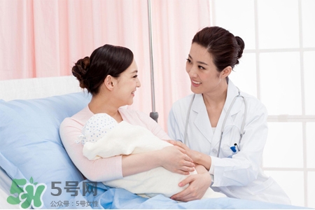 喂母乳為什么會(huì)胸部下垂？正確哺乳不會(huì)導(dǎo)致胸部下垂