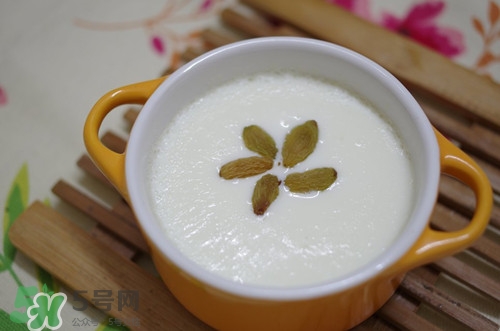 雙皮奶怎么做好吃?吃雙皮奶的好處與壞處 雙皮奶怎么做好吃?吃雙皮奶的好處與壞處