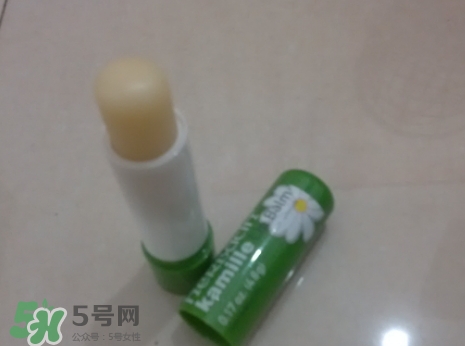 賀本清小甘菊唇膏生產(chǎn)日期怎么看？德國herbacin唇膏保質(zhì)期