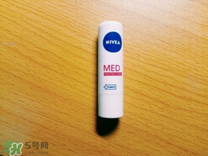 妮維雅唇膏和曼秀雷敦唇膏哪個好？妮維雅和曼秀雷敦對比