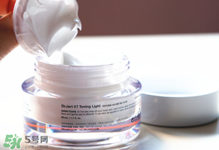 素顏霜會堵塞毛孔嗎？素顏霜會不會堵塞毛孔？